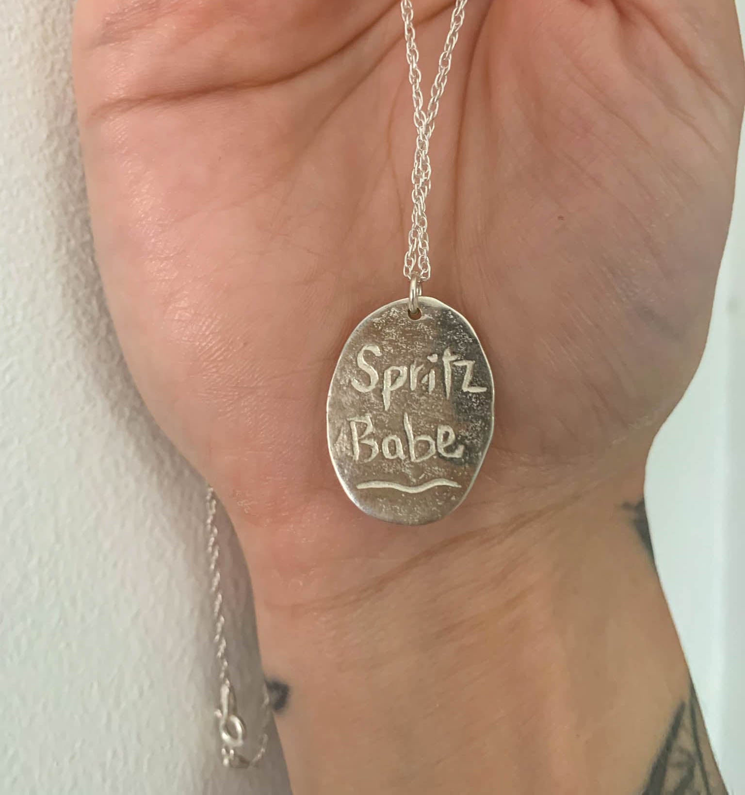 Spritz babe pendant